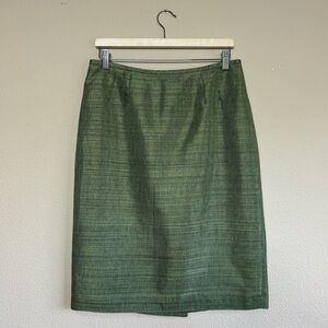 Le Suit skirt women 10 lined metallic below knee back slit pencil skirt green